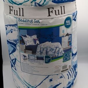 Your Zone Blue and White Bedding Set